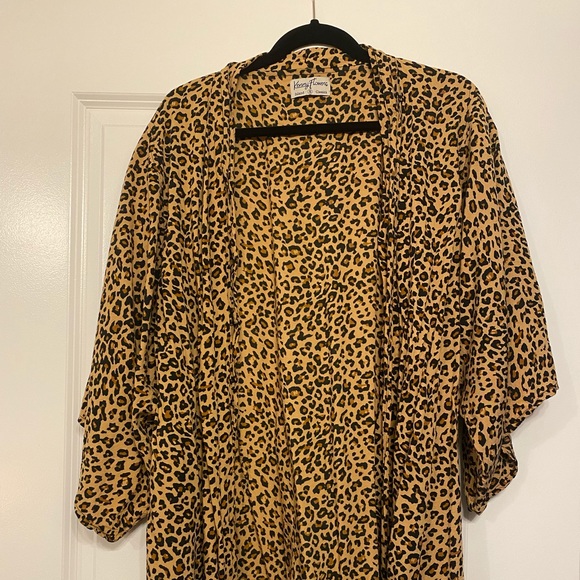 Kenny Flowers S/M Cheetah Print Kimono (worn once for a bachelorette weekend) - Picture 1 of 3